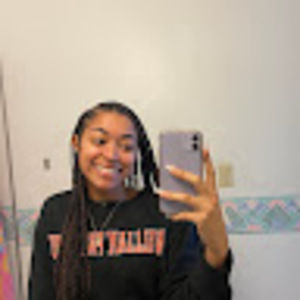 Meet your Posher, Kiana